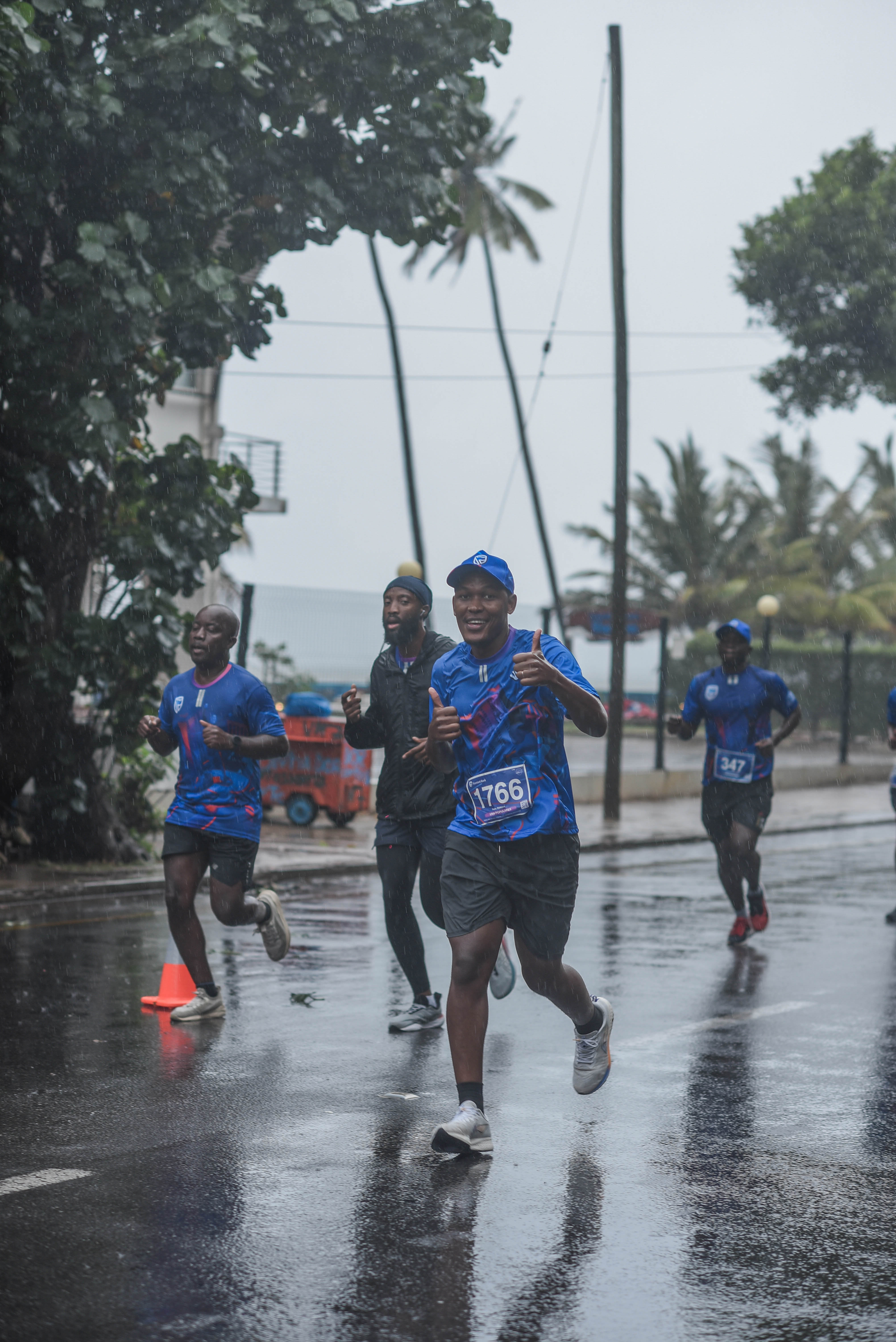 55Corrida Azul.jpg